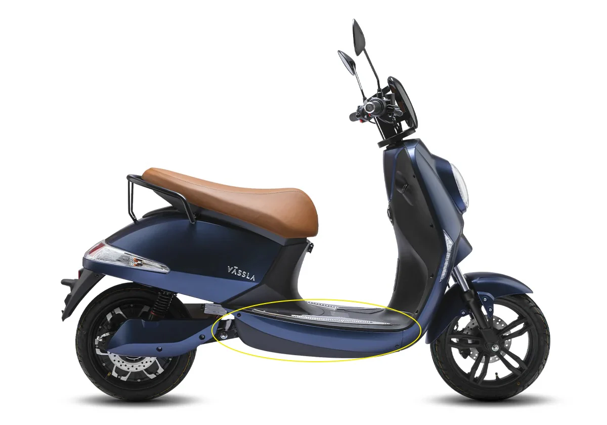 Kåpa Undergolv Höger | Vässla Scooter - Image 3